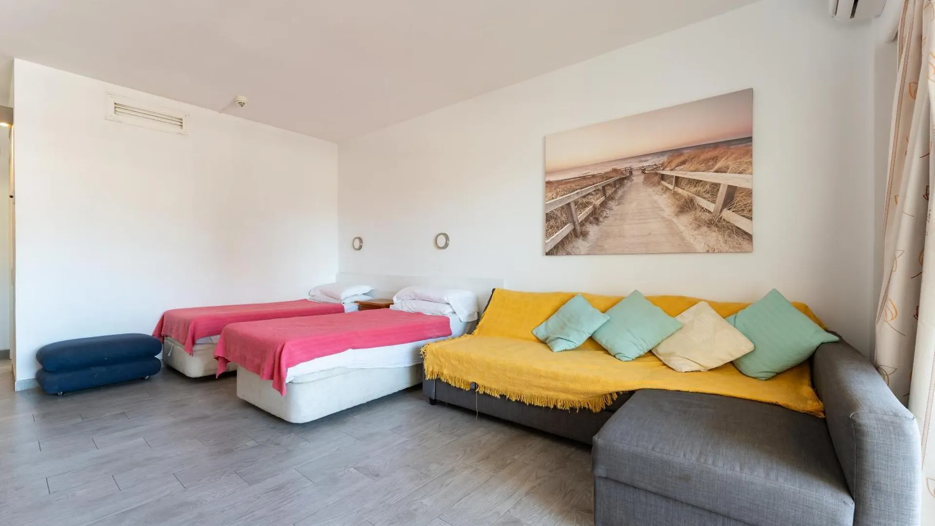 Pyr Studio Apartment Fuengirola Spain