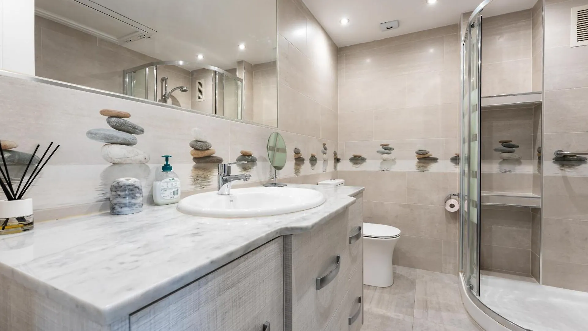 Pyr Studio Apartment Fuengirola