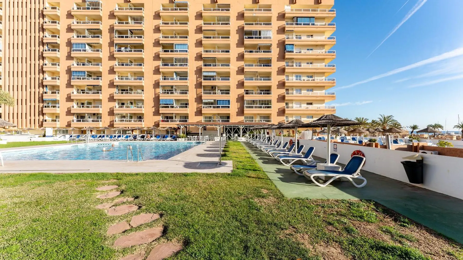 Pyr Studio Apartment Fuengirola